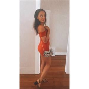Meet your Posher, Talia
